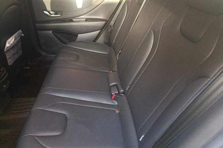 Used Hyundai Elantra 2023 1.5L CVT LUX Prestige Edition Left Rear Seat