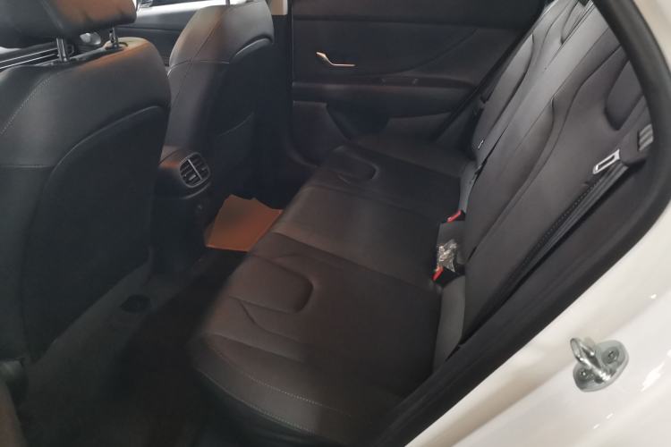 Used Hyundai Elantra 2023 1.5L CVT LUX Prestige Edition Left Rear Seat