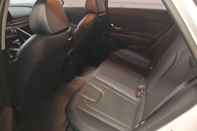 Used Hyundai Elantra 2023 1.5L CVT LUX Prestige Edition Left Rear Seat
