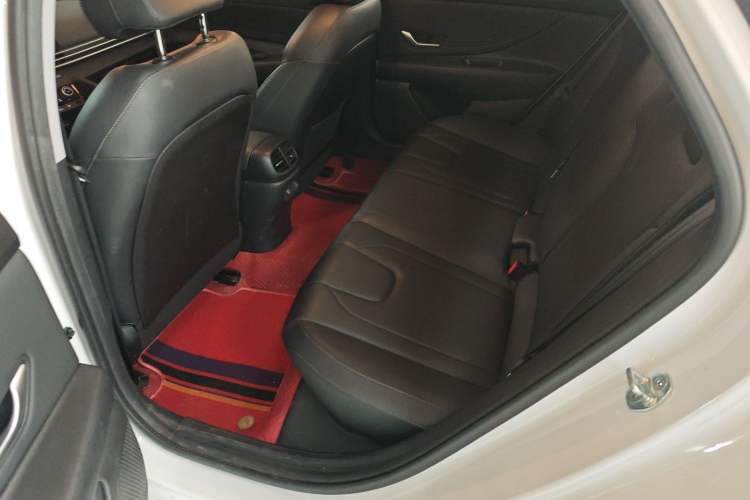 Used Hyundai Elantra 2023 1.5L CVT LUX Prestige Edition Left Rear Seat