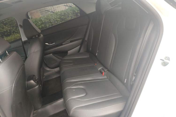 Used Hyundai Elantra 2023 1.5L CVT LUX Prestige Edition Left Rear Seat