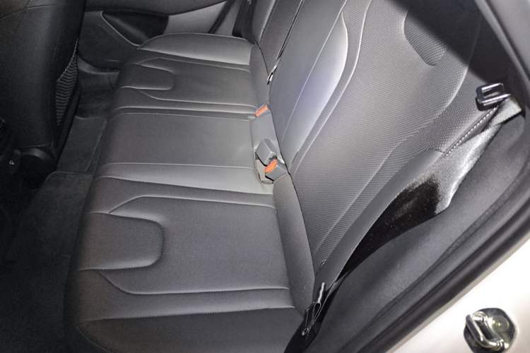 Used Hyundai Elantra 2023 1.5L CVT LUX Prestige Edition Left Rear Seat