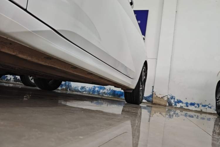 Used Hyundai Elantra 2023 1.5L CVT GLX Elite Edition Left Side Sill