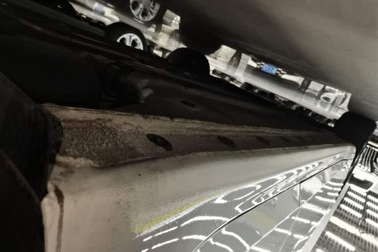 Used Hyundai Elantra 2023 1.5L CVT GLX Elite Edition Left Side Sill