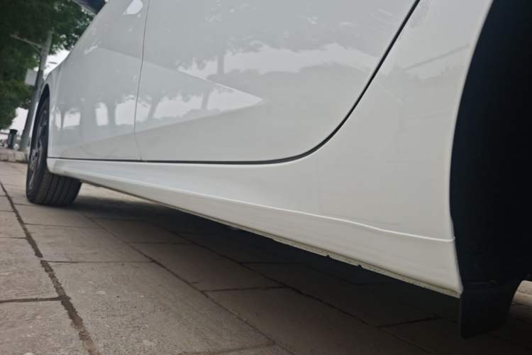 Used Hyundai Elantra 2023 1.5L CVT GLX Elite Edition Left Side Sill