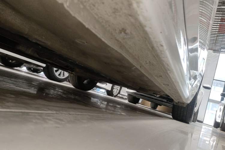 Used Hyundai Elantra 2023 1.5L CVT GLX Elite Edition Left Side Sill