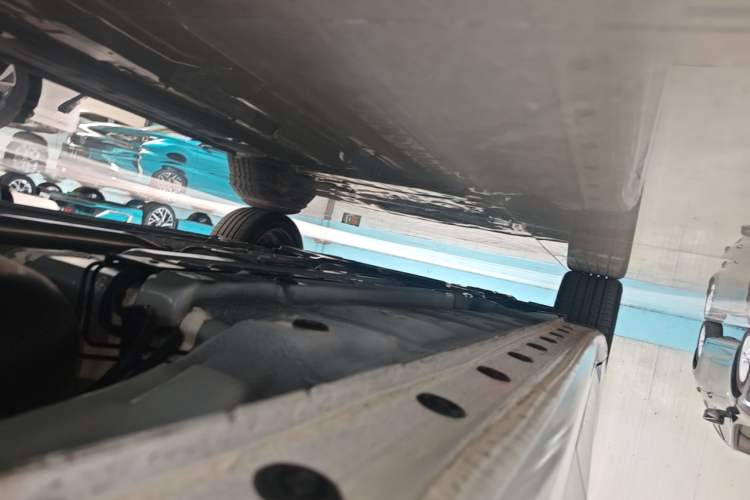 Used Hyundai Elantra 2023 1.5L CVT GLX Elite Edition Left Side Sill