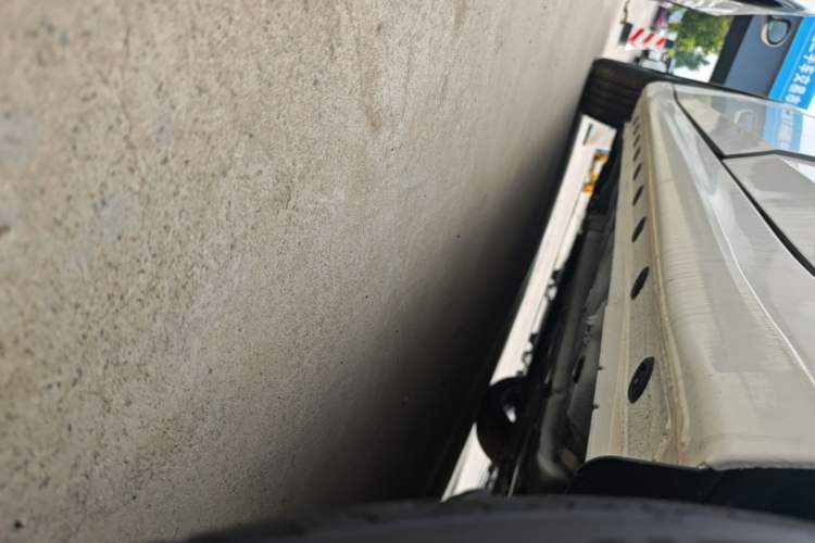 Used Hyundai Elantra 2023 1.5L CVT GLX Elite Edition Left Side Sill