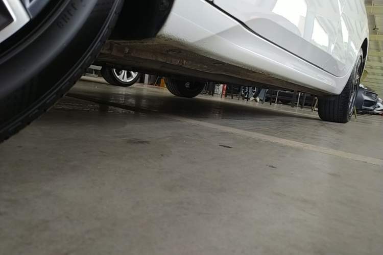 Used Hyundai Elantra 2023 1.5L CVT GLX Elite Edition Left Side Sill