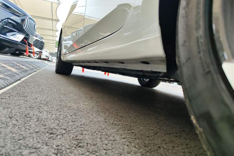 Used Hyundai Elantra 2023 1.5L CVT GLX Elite Edition Left Side Sill