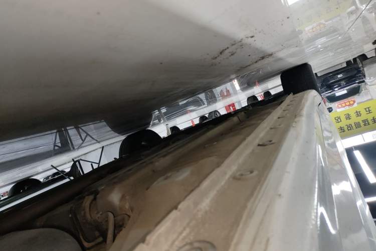 Used Hyundai Elantra 2023 1.5L CVT LUX Prestige Edition Left Side Sill