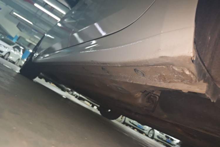 Used Hyundai Elantra 2023 1.5L CVT GLX Elite Edition Left Side Sill