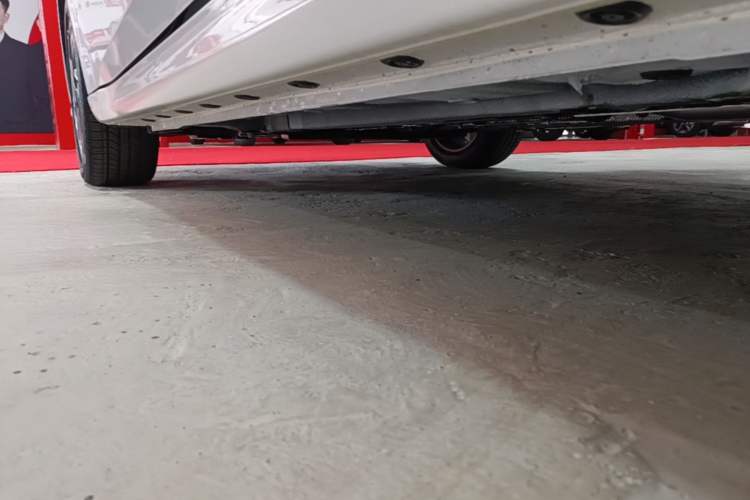 Used Hyundai Elantra 2023 1.5L CVT GLX Elite Edition Left Side Sill