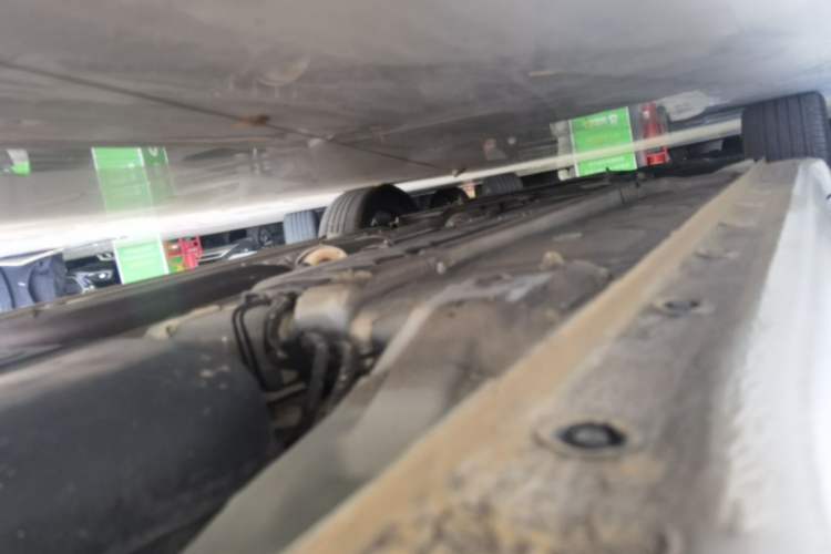 Used Hyundai Elantra 2023 1.5L CVT LUX Prestige Edition Left Side Sill