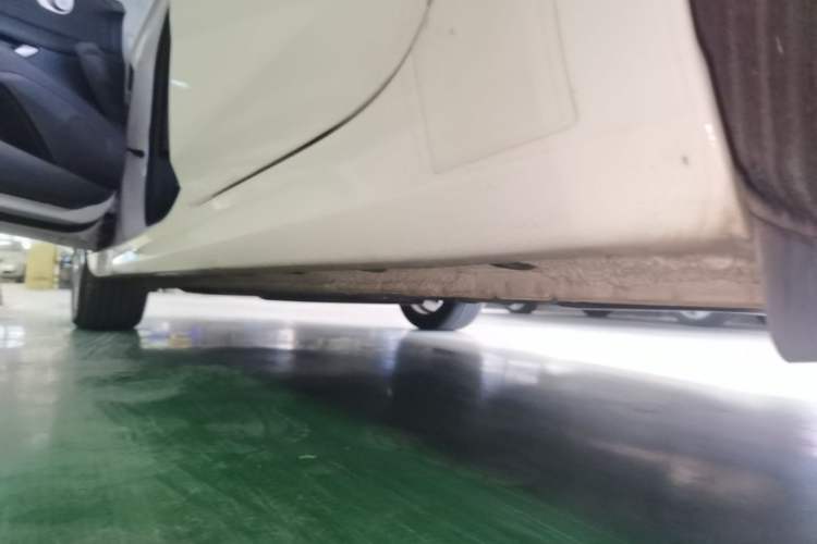 Used Hyundai Elantra 2023 1.5L CVT GLX Elite Edition Left Side Sill