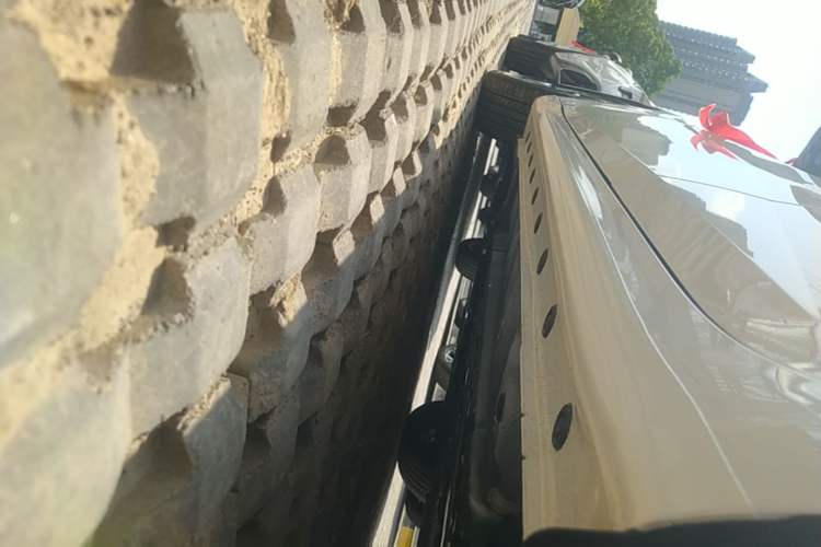 Used Hyundai Elantra 2023 1.5L CVT GLX Elite Edition Left Side Sill