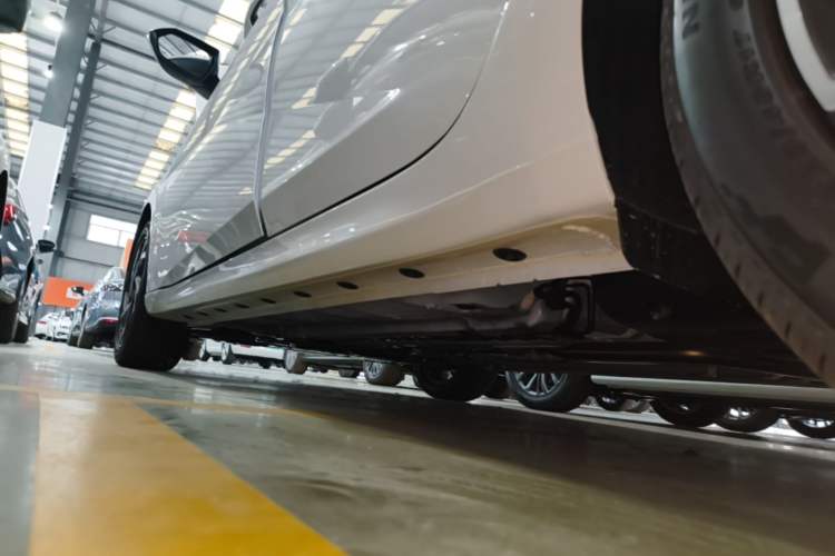 Used Hyundai Elantra 2023 1.5L CVT GLX Elite Edition Left Side Sill