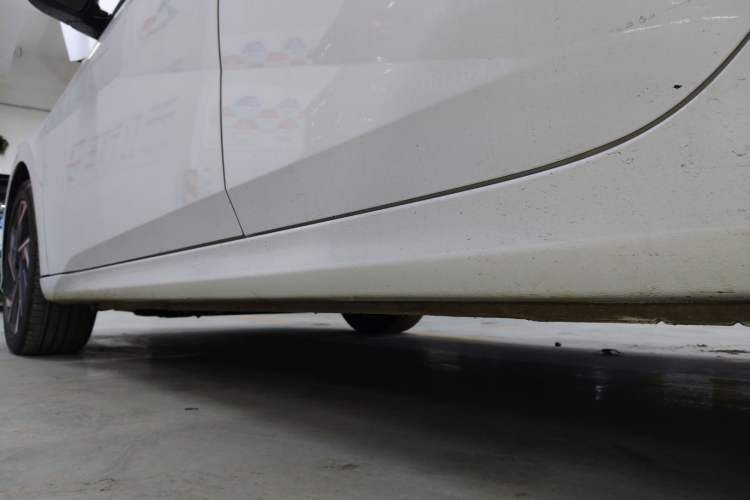 Used Hyundai Elantra 2023 1.5L CVT GLX Elite Edition Left Side Sill