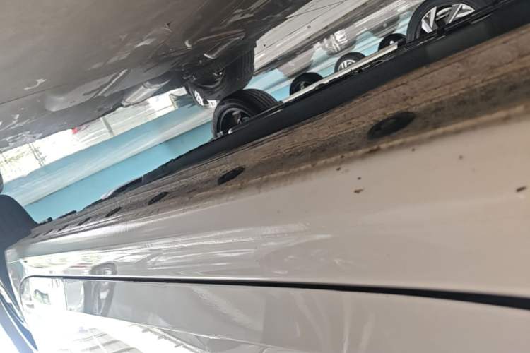 Used Hyundai Elantra 2023 1.5L CVT GLX Elite Edition Left Side Sill