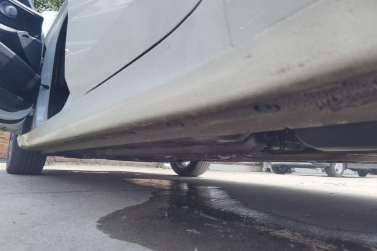 Used Hyundai Elantra 2023 1.5L CVT GLX Elite Edition Left Side Sill