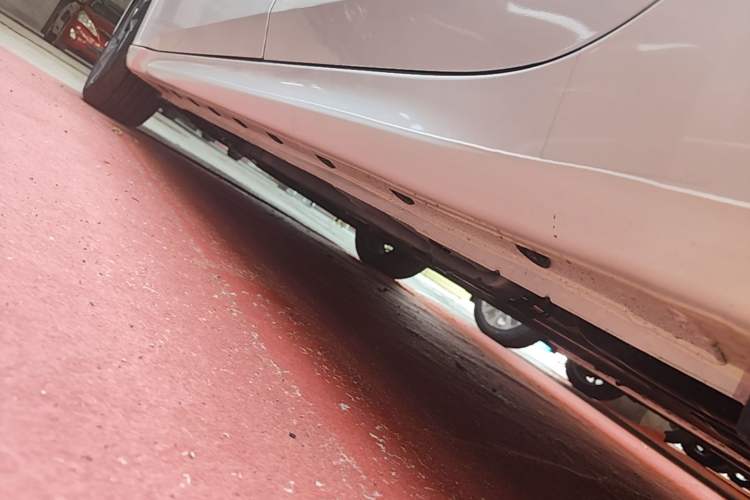 Used Hyundai Elantra 2023 1.5L CVT GLX Elite Edition Left Side Sill