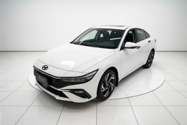Ojetý Hyundai Elantra 2023 1.5L CVT GLX Elite Edition