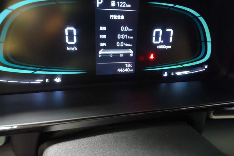 Used Hyundai Elantra 2023 1.5L CVT GLX Elite Edition Odometer Close Up