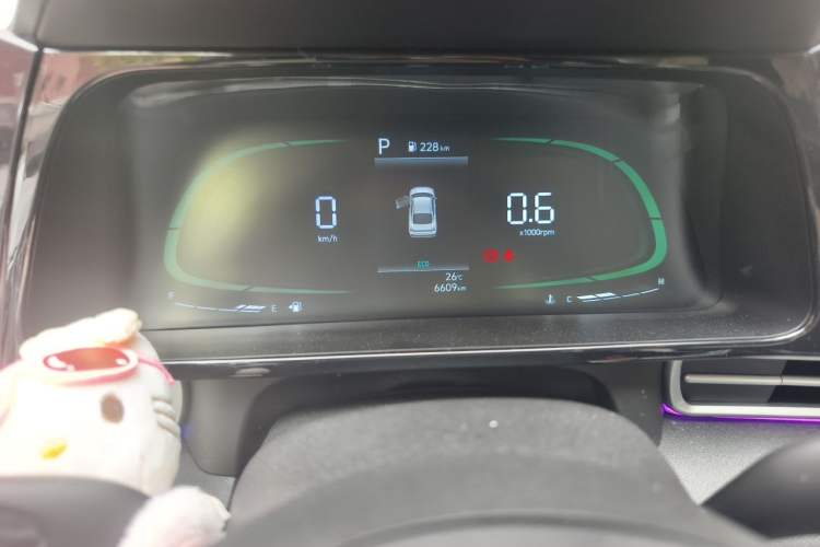 Used Hyundai Elantra 2023 1.5L CVT GLX Elite Edition Odometer Close Up