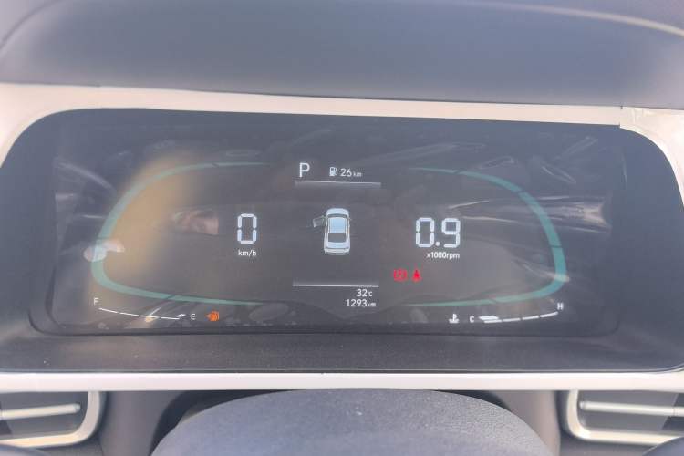Used Hyundai Elantra 2023 1.5L CVT GLX Elite Edition Odometer Close Up
