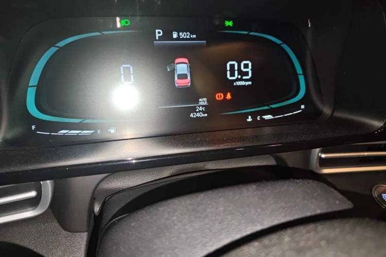 Used Hyundai Elantra 2023 1.5L CVT GLX Elite Edition Odometer Close Up