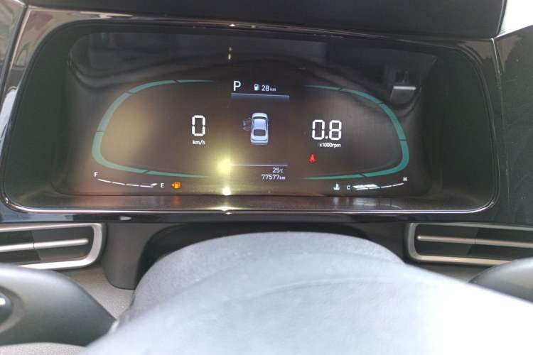 Used Hyundai Elantra 2023 1.5L CVT GLX Elite Edition Odometer Close Up