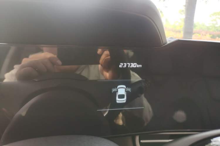 Used Hyundai Elantra 2023 1.5L CVT GLX Elite Edition Odometer Close Up