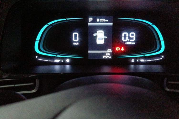 Used Hyundai Elantra 2023 1.5L CVT GLX Elite Edition Odometer Close Up