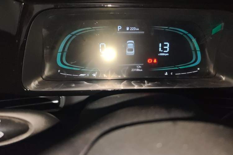 Used Hyundai Elantra 2023 1.5L CVT GLX Elite Edition Odometer Close Up