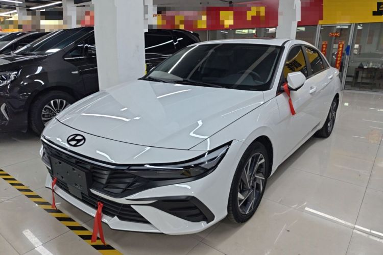 Hyundai Elantra 2023 1.5L CVT LUX Prestige Edition