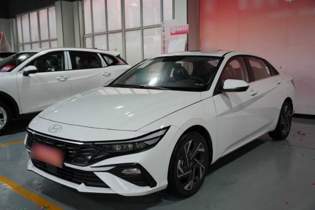 Hyundai Elantra 2023 1.5L CVT GLX Elite Edition usado