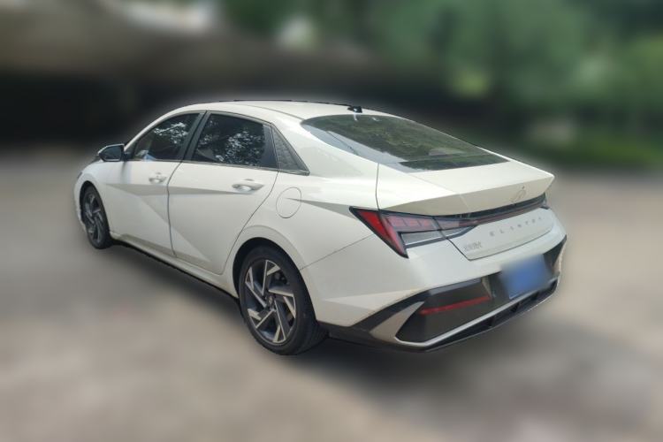 Used Hyundai Elantra 2023 1.5L CVT LUX Prestige Edition Rear Left 45 Deg
