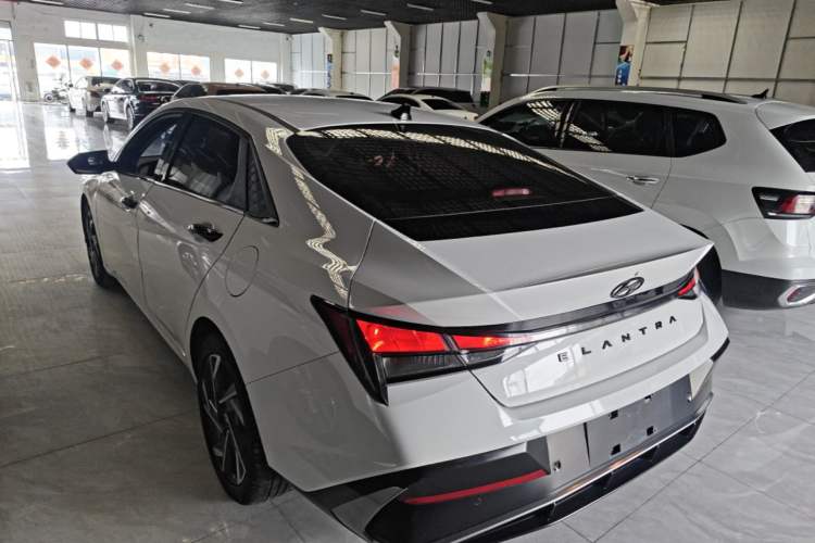 Used Hyundai Elantra 2023 1.5L CVT GLX Elite Edition Rear Left 45 Deg
