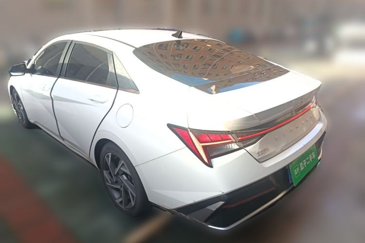 Used Hyundai Elantra 2023 1.5L CVT LUX Prestige Edition Rear Left 45 Deg