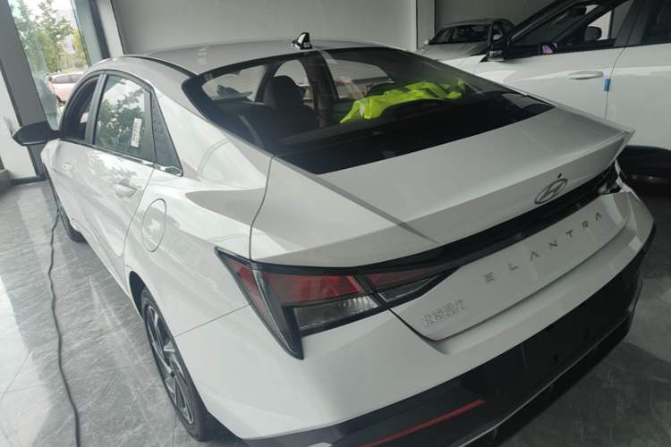 Used Hyundai Elantra 2023 1.5L CVT GLX Elite Edition Rear Left 45 Deg