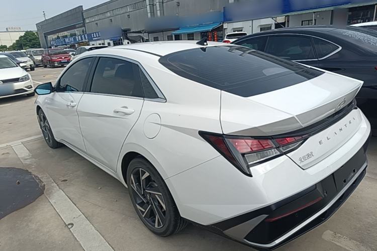 Used Hyundai Elantra 2023 1.5L CVT GLX Elite Edition Rear Left 45 Deg