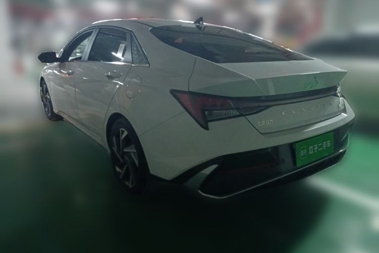 Used Hyundai Elantra 2023 1.5L CVT LUX Prestige Edition Rear Left 45 Deg
