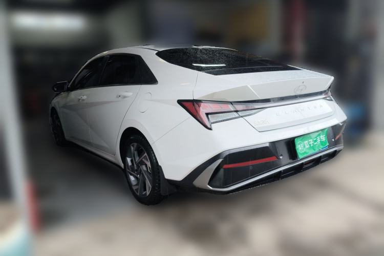 Used Hyundai Elantra 2023 1.5L CVT LUX Prestige Edition Rear Left 45 Deg