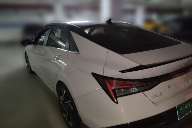 Used Hyundai Elantra 2023 1.5L CVT LUX Prestige Edition Rear Left 45 Deg
