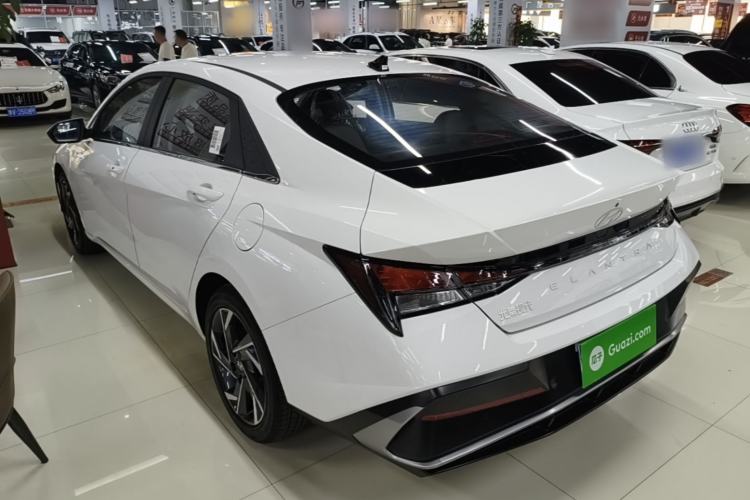 Used Hyundai Elantra 2023 1.5L CVT GLX Elite Edition Rear Left 45 Deg