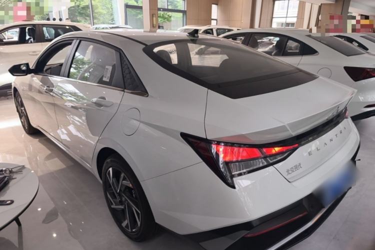 Used Hyundai Elantra 2023 1.5L CVT GLX Elite Edition Rear Left 45 Deg