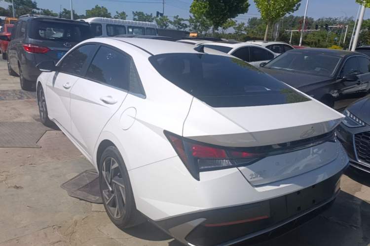 Used Hyundai Elantra 2023 1.5L CVT GLX Elite Edition Rear Left 45 Deg