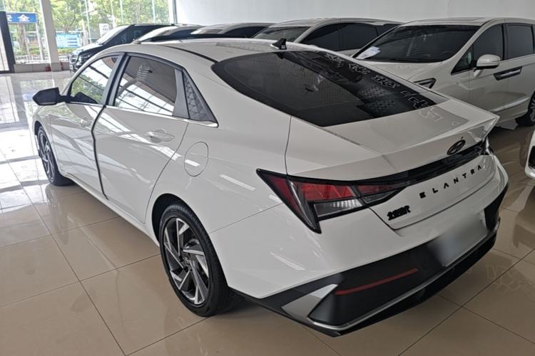 Used Hyundai Elantra 2023 1.5L CVT GLX Elite Edition Rear Left 45 Deg