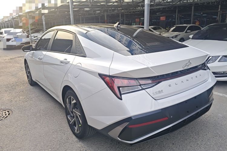 Used Hyundai Elantra 2023 1.5L CVT LUX Prestige Edition Rear Left 45 Deg