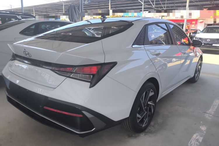 Used Hyundai Elantra 2023 1.5L CVT GLX Elite Edition Rear Right 45 Deg
